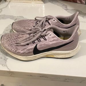 Nike air Pegasus zoom. Size 8 1/2.